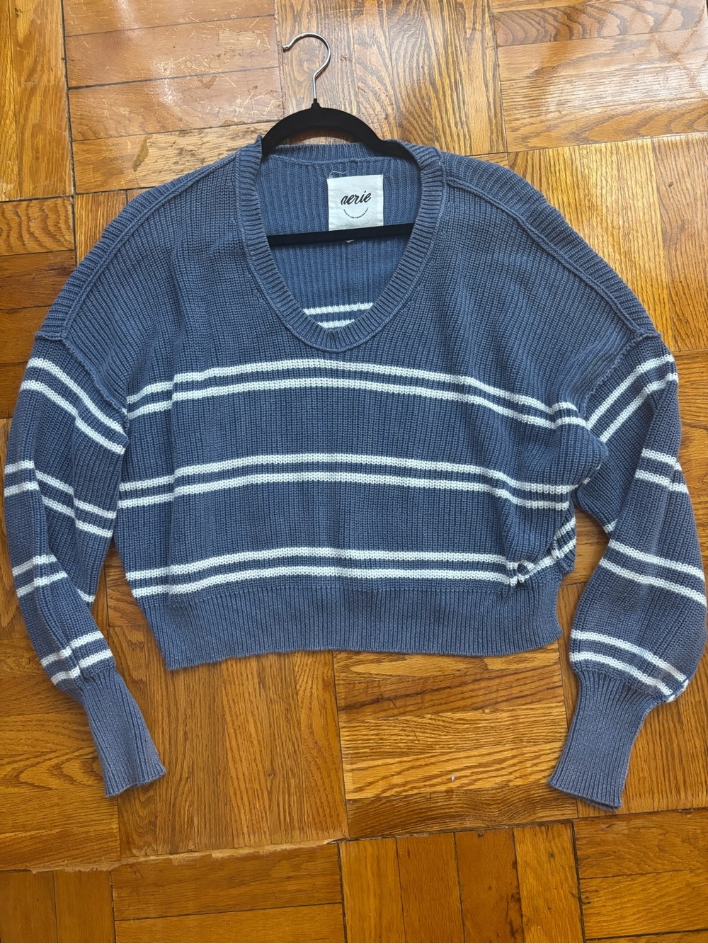 Aerie Blue Striped V-Neck Slouchy Cropped Knit Sweater | XS
